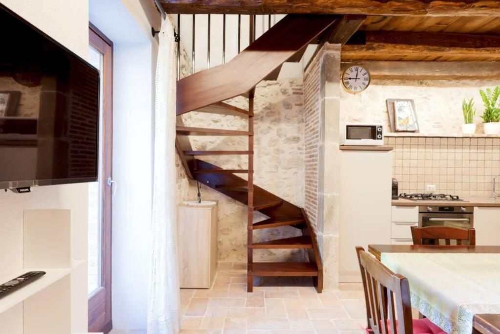 Authentic Villa Surrounded By Nature Terni Exterior photo